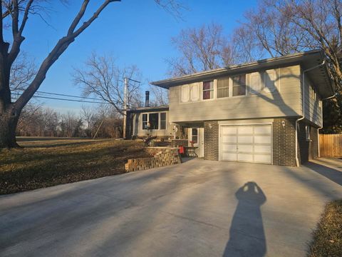 Tiny photo for 1852 Center Drive, Carpentersville, IL 60110 (MLS # 12615315)