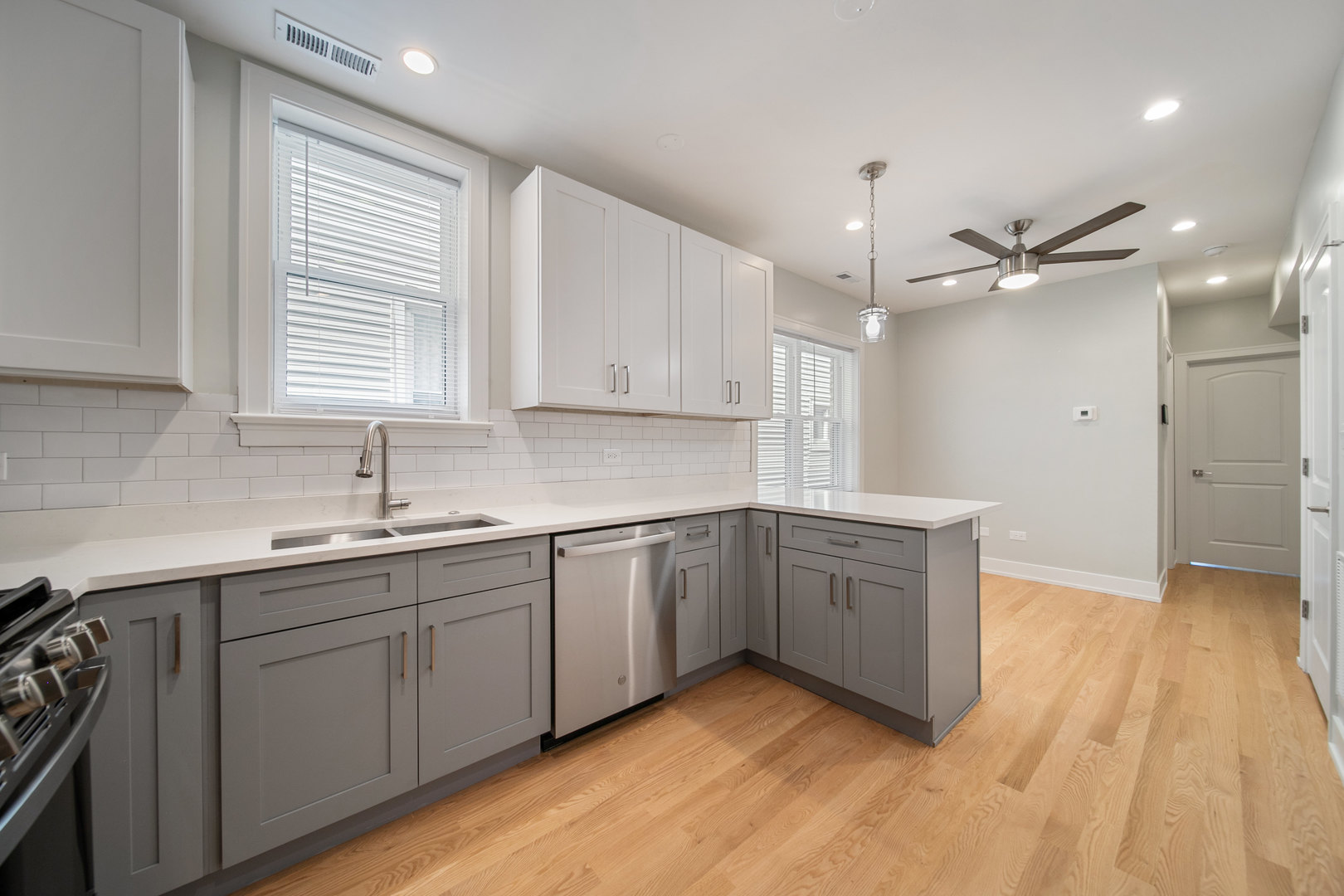 3014 N California Avenue 2FE