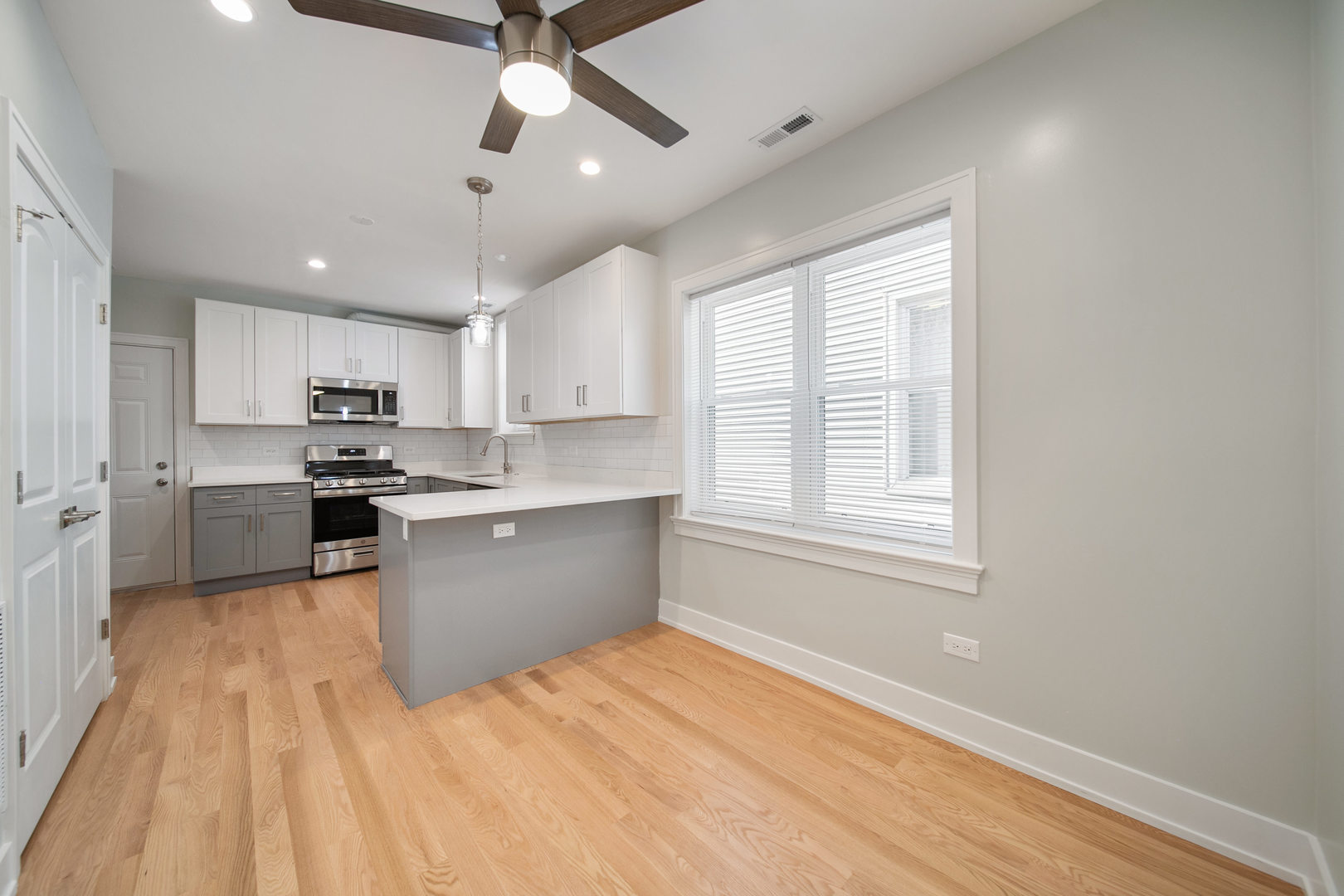 3014 N California Avenue 2FE