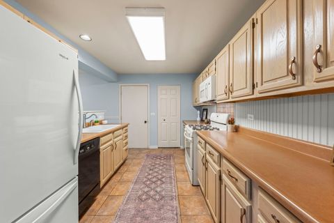 Tiny photo for 30W012 Mayfair Court, Warrenville, IL 60555 (MLS # 12486315)