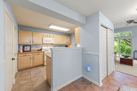 Tiny photo for 30W012 Mayfair Court, Warrenville, IL 60555 (MLS # 12486315)