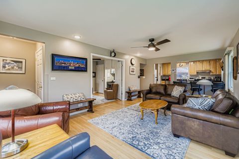 Tiny photo for 34 N Reuter Drive, Arlington Heights, IL 60005 (MLS # 12502591)