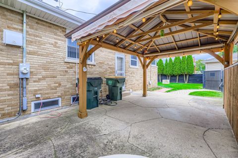 Tiny photo for 34 N Reuter Drive, Arlington Heights, IL 60005 (MLS # 12502591)