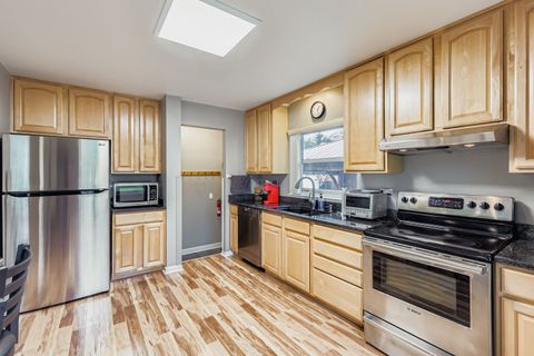 Tiny photo for 34 N Reuter Drive, Arlington Heights, IL 60005 (MLS # 12502591)