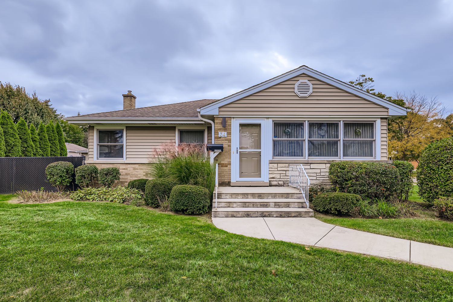 34 N Reuter Drive
