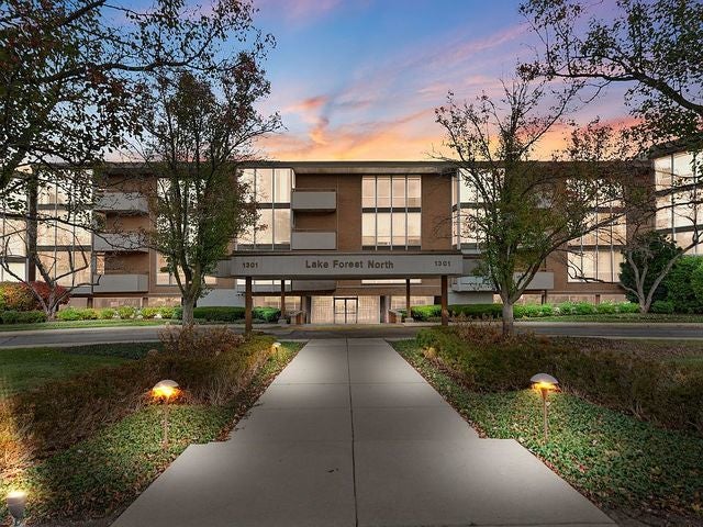 1301 N Western Avenue 332