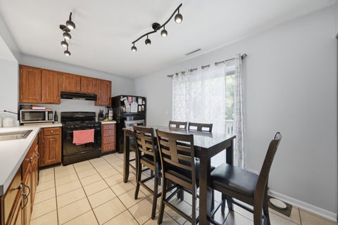 Tiny photo for 6374 Nugget Circle, Hanover Park, IL 60133 (MLS # 12755463)