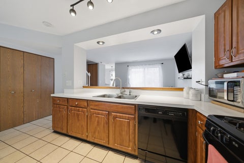 Tiny photo for 6374 Nugget Circle, Hanover Park, IL 60133 (MLS # 12755463)