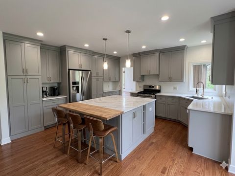 Tiny photo for 29W256 Oak Lane, West Chicago, IL 60185 (MLS # 12606996)