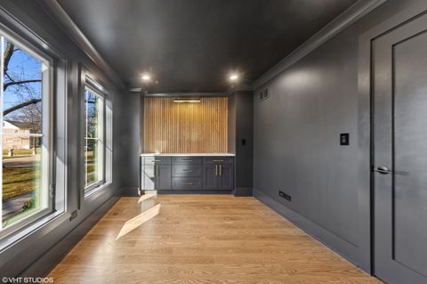 Tiny photo for 4320 Howard Avenue, Western Springs, IL 60558 (MLS # 12480267)