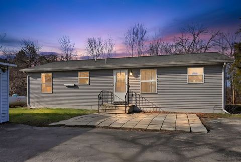 Photo of 23007 Lovell Road, Sycamore, IL 60178 (MLS # 12597336)