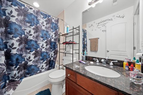 Tiny photo for 6835 S Cornell Avenue #2S, Chicago, IL 60649 (MLS # 12492421)