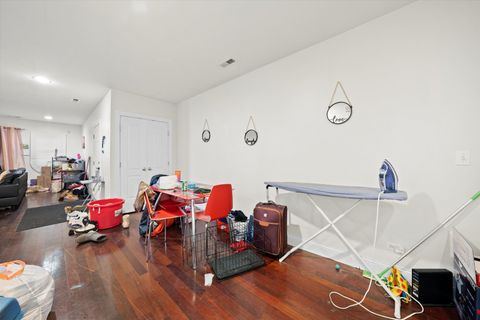 Tiny photo for 6835 S Cornell Avenue #2S, Chicago, IL 60649 (MLS # 12492421)