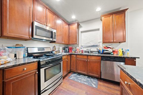 Tiny photo for 6835 S Cornell Avenue #2S, Chicago, IL 60649 (MLS # 12492421)