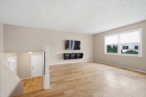 Tiny photo for 1204 Kim Drive, Bloomington, IL 61704 (MLS # 12595019)