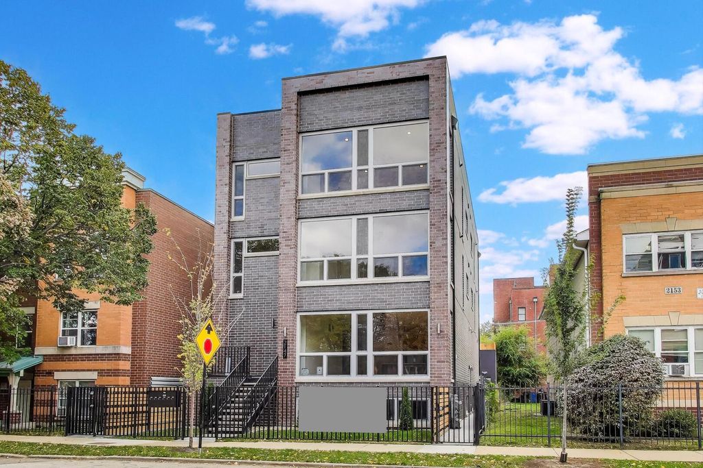 Photo for 2147 W Adams Street #1S, Chicago, IL 60612 (MLS # 12508823)