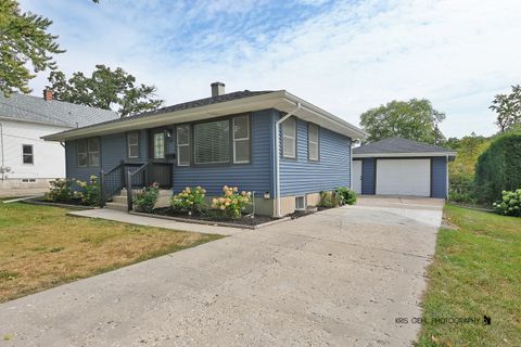 Photo of 13 Lincoln Avenue, Round Lake, IL 60073 (MLS # 12467286)