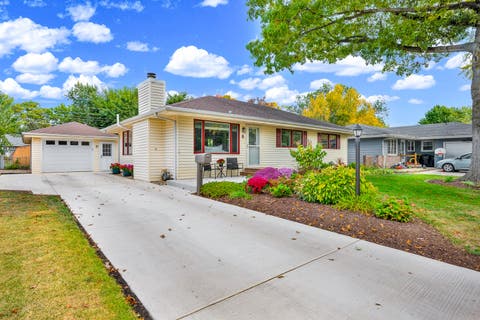 Tiny photo for 6 Wilmette Drive, Normal, IL 61761 (MLS # 12697720)