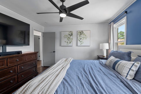 Tiny photo for 10831 S Longwood Drive, Chicago, IL 60643 (MLS # 12669121)