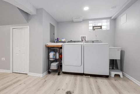 Tiny photo for 10831 S Longwood Drive, Chicago, IL 60643 (MLS # 12669121)