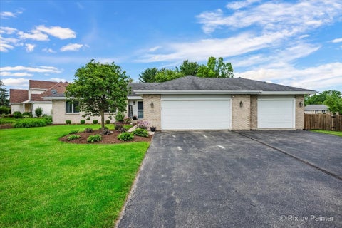 Tiny photo for 7585 Derby Close, Caledonia, IL 61011 (MLS # 12694043)