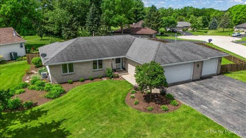 Tiny photo for 7585 Derby Close, Caledonia, IL 61011 (MLS # 12694043)