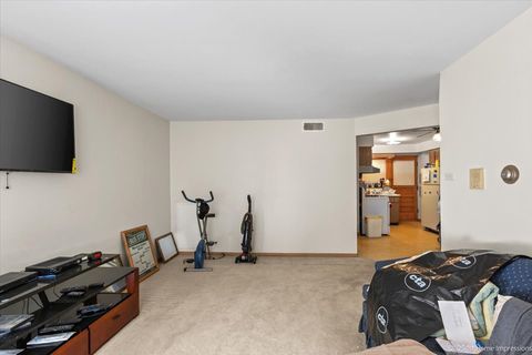 Tiny photo for 3176 W Meadow Lane Drive #40, Merrionette Park, IL 60803 (MLS # 12482623)
