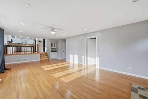 Tiny photo for 8920 Emerald Court, Hickory Hills, IL 60457 (MLS # 12625570)