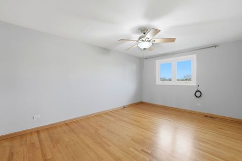 Tiny photo for 8920 Emerald Court, Hickory Hills, IL 60457 (MLS # 12625570)