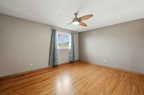 Tiny photo for 8920 Emerald Court, Hickory Hills, IL 60457 (MLS # 12625570)
