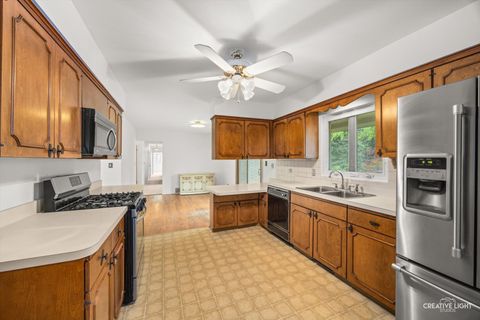 Tiny photo for 305 S Lambert Road, Glen Ellyn, IL 60137 (MLS # 12627360)