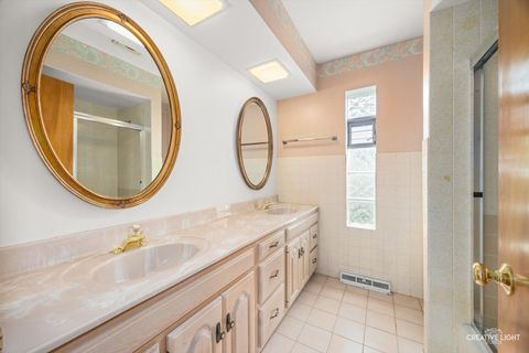Tiny photo for 305 S Lambert Road, Glen Ellyn, IL 60137 (MLS # 12627360)