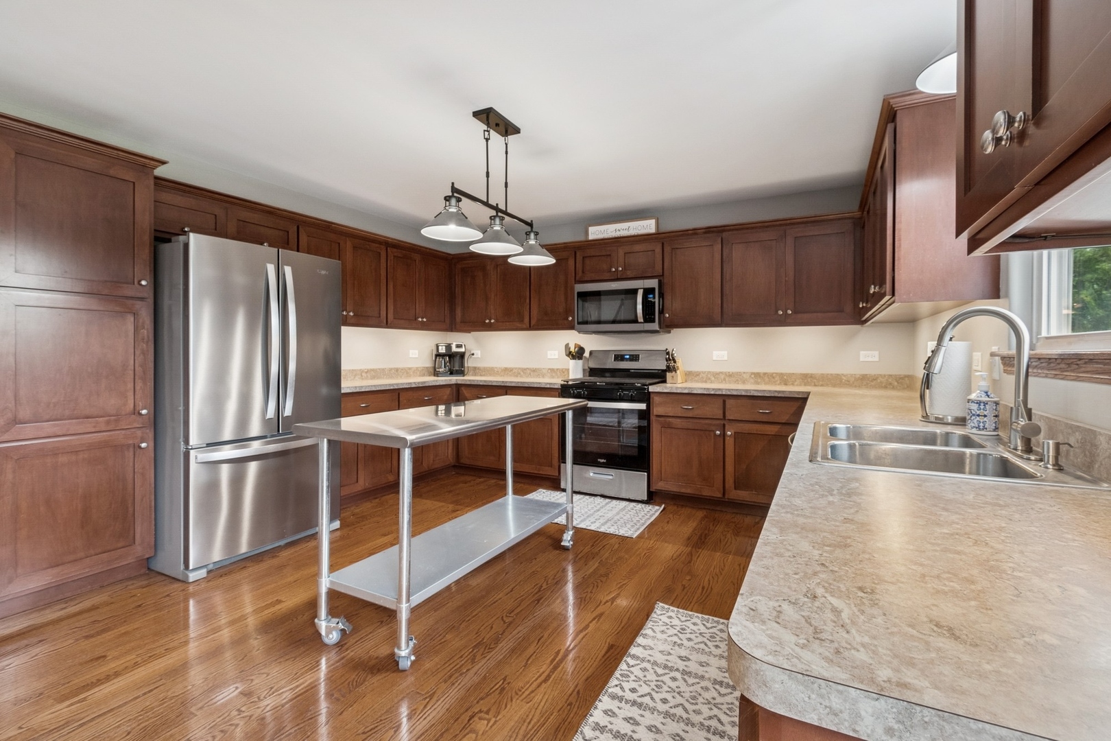 610 Sandburg Drive