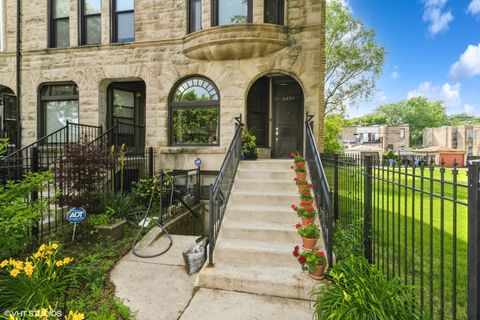Tiny photo for 4456 S Berkeley Avenue, Chicago, IL 60653 (MLS # 12411946)
