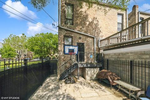 Tiny photo for 4456 S Berkeley Avenue, Chicago, IL 60653 (MLS # 12411946)