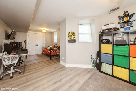 Tiny photo for 4456 S Berkeley Avenue, Chicago, IL 60653 (MLS # 12411946)