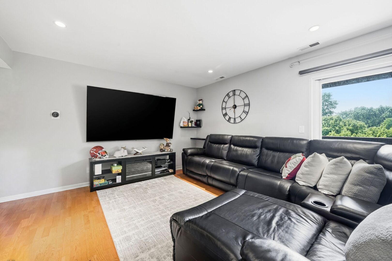 650 Perrie Drive 303