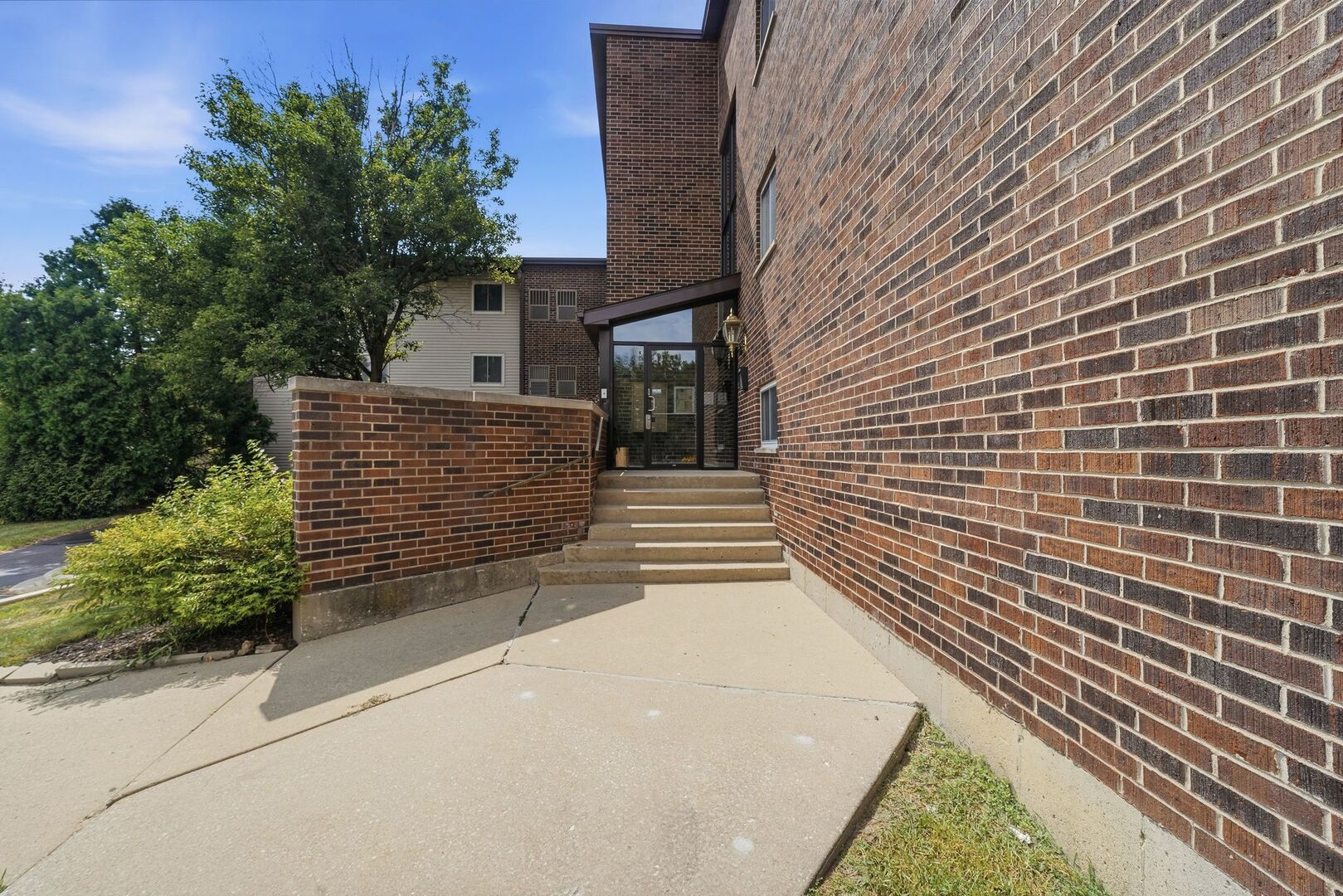 650 Perrie Drive 303