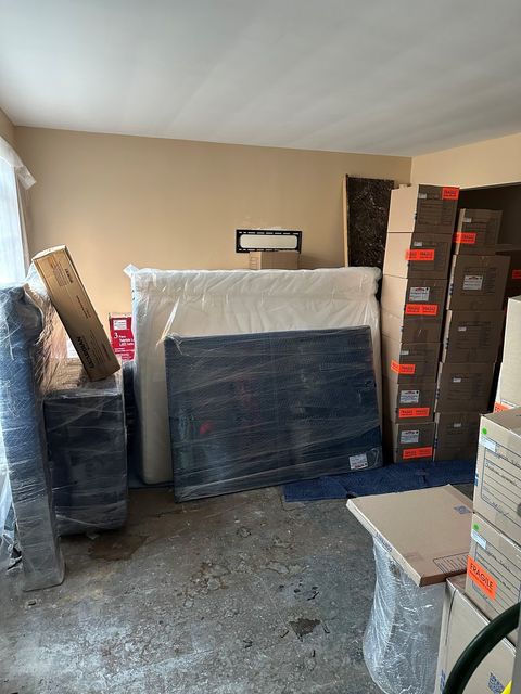 Tiny photo for 2942 N Gresham Avenue, Chicago, IL 60618 (MLS # 12543496)