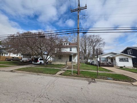 Photo of 1005 E Main Street, Clinton, IL 61727 (MLS # 12603042)