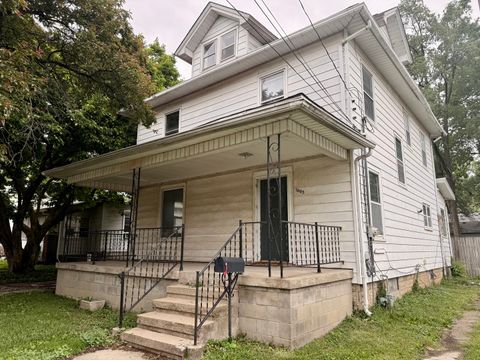 Photo of 1005 E Main Street, Clinton, IL 61727 (MLS # 12603042)