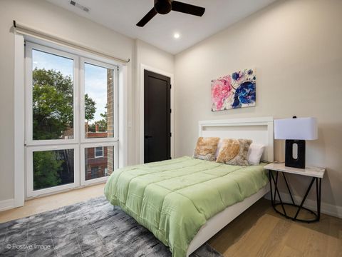 Tiny photo for 856 N Campbell Avenue #3, Chicago, IL 60622 (MLS # 12511572)