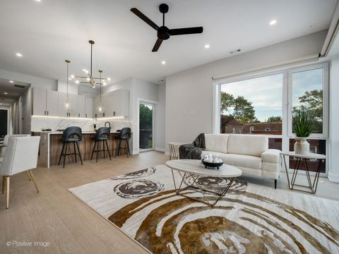 Tiny photo for 856 N Campbell Avenue #3, Chicago, IL 60622 (MLS # 12511572)