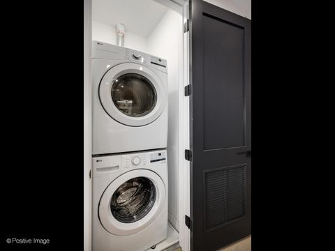 Tiny photo for 856 N Campbell Avenue #3, Chicago, IL 60622 (MLS # 12511572)