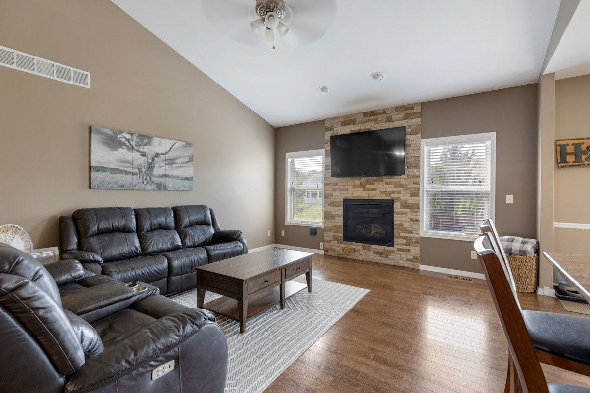 1303 Secretariat Drive