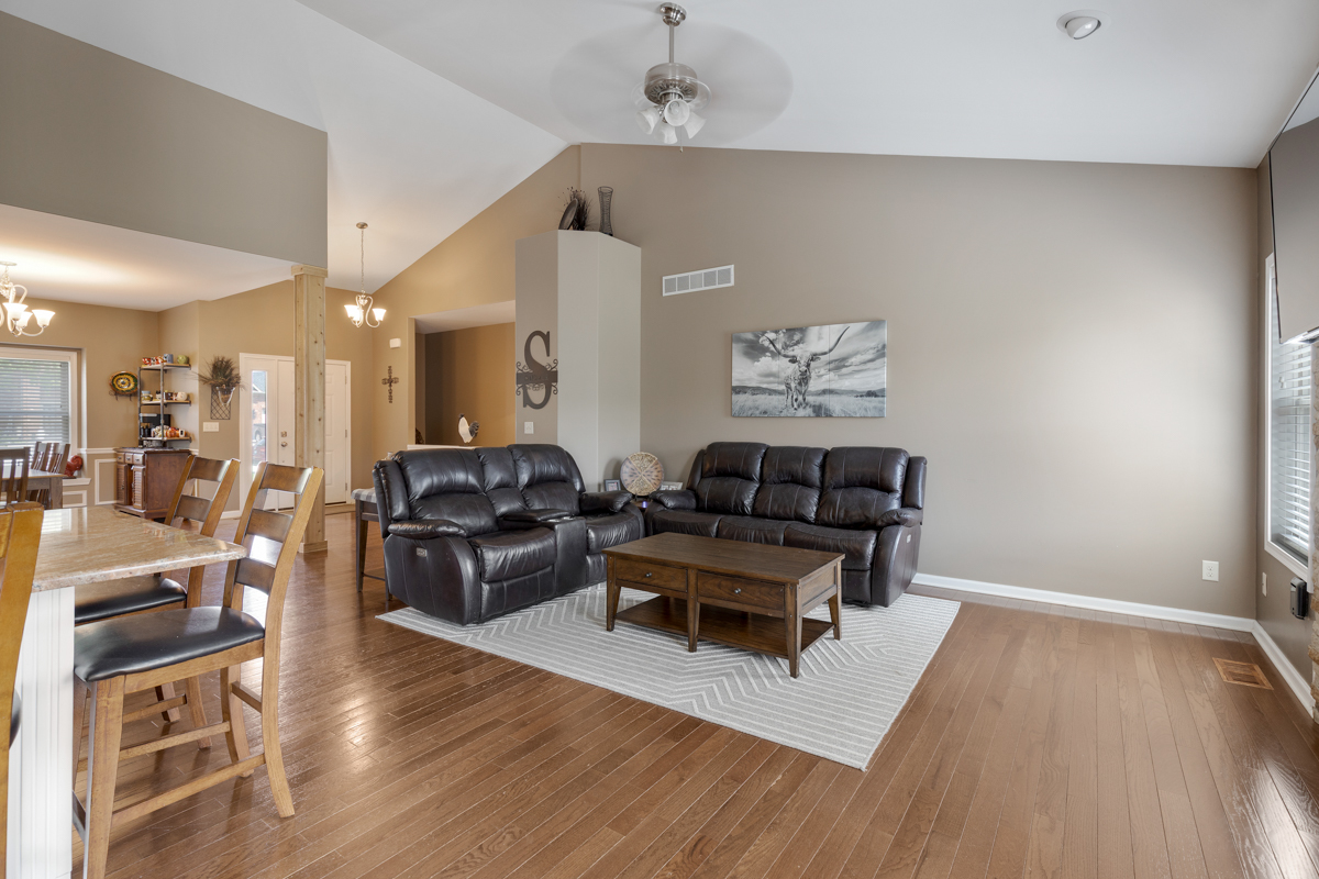 1303 Secretariat Drive