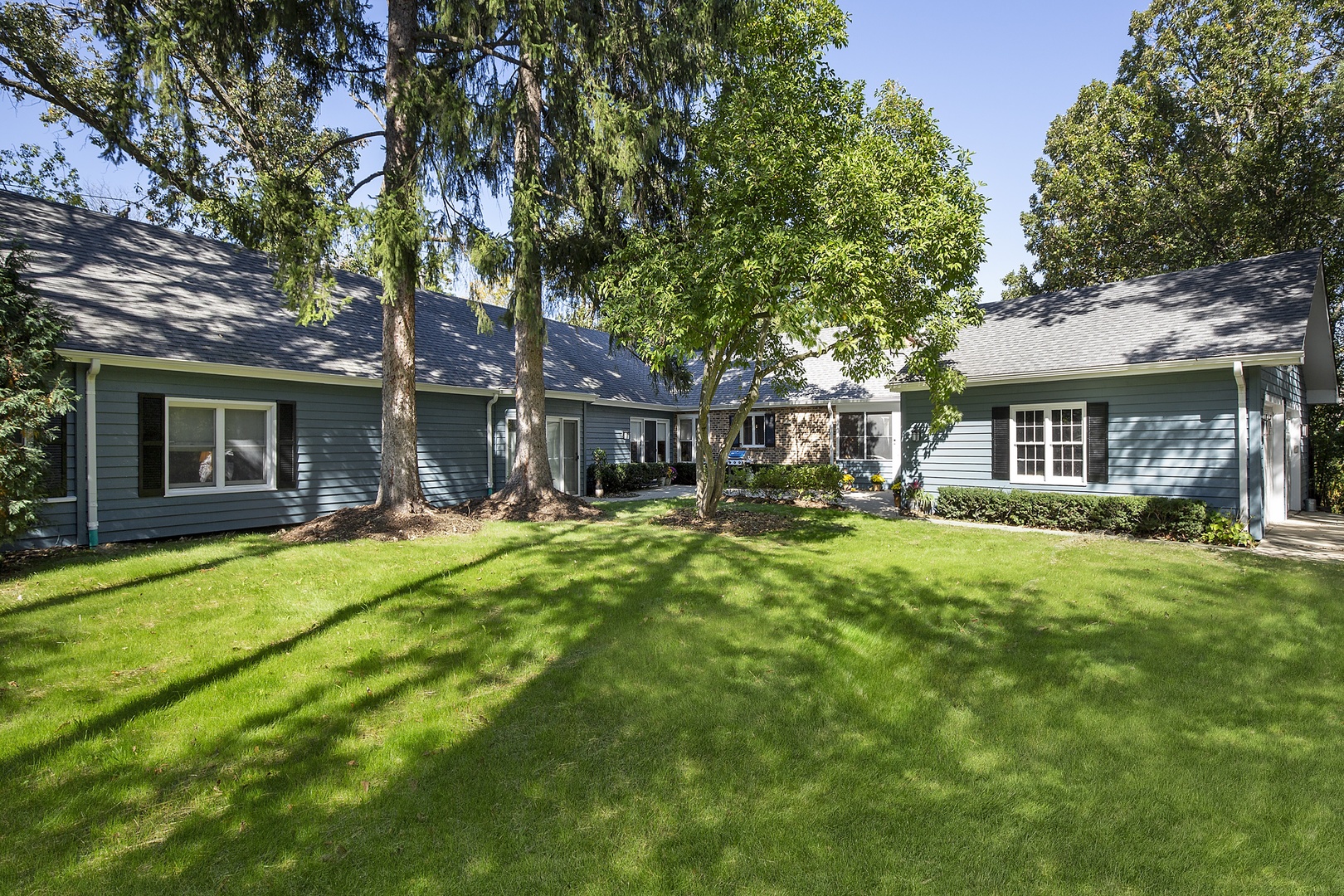 Photo 1 of 20 — 980 Brand Lane, Deerfield, IL 60015