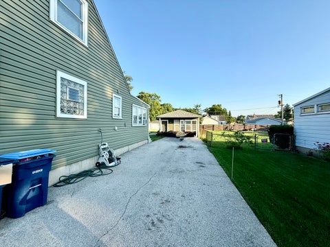 Tiny photo for 321 E Medill Avenue, Northlake, IL 60164 (MLS # 12699685)