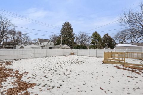 Tiny photo for 412 W 9th Street, Sterling, IL 61081 (MLS # 12537237)