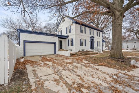 Tiny photo for 412 W 9th Street, Sterling, IL 61081 (MLS # 12537237)